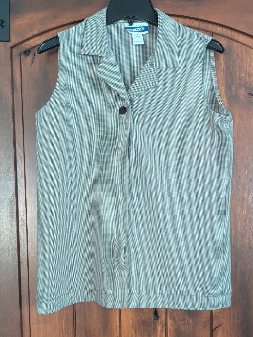 Pendleton Sleeveless Houndstooth Tunic in Black And White